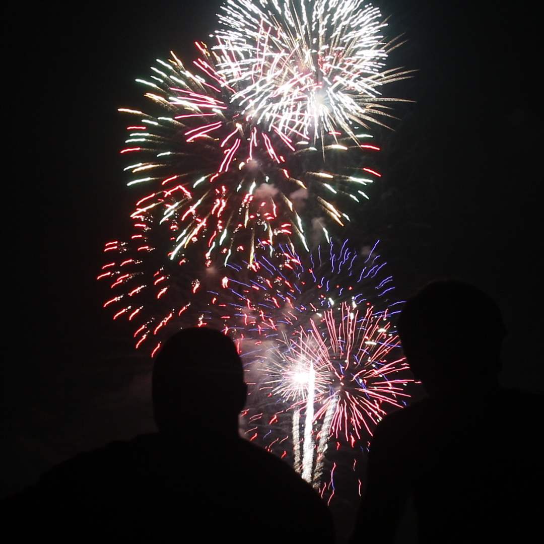 perrysburg-fireworks-7