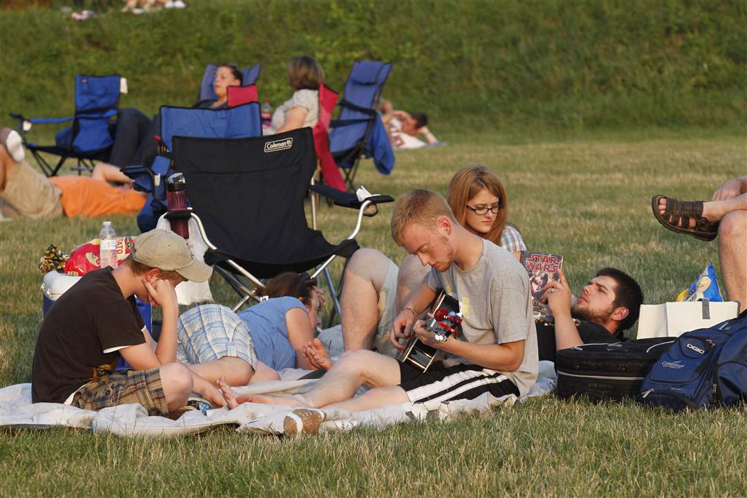 perrysburg-fireworks-1