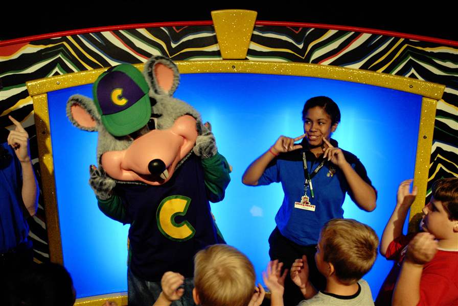 chuck-e-cheese-gets-makeover