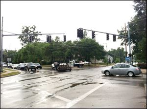A storm-generated power outage in Sylvania knocked out these traffic lights today at the intersection of Brint and Holland-Sylvania roads, forcing drivers to be extra careful going through the intersection.