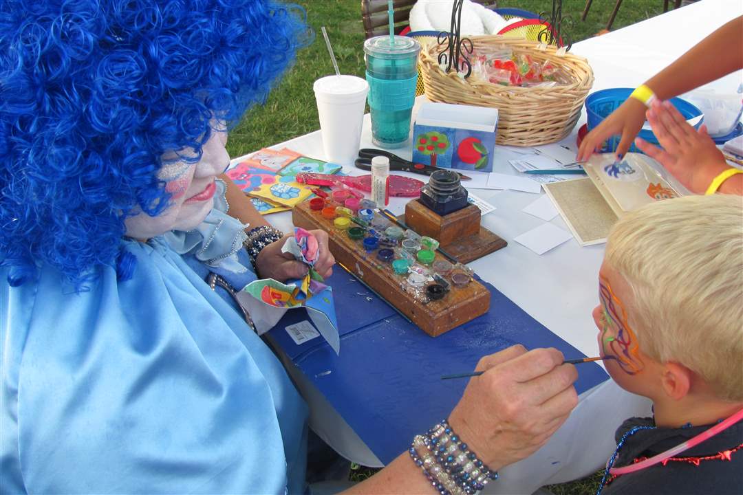 daisy-clown-Belmont-Country-Club