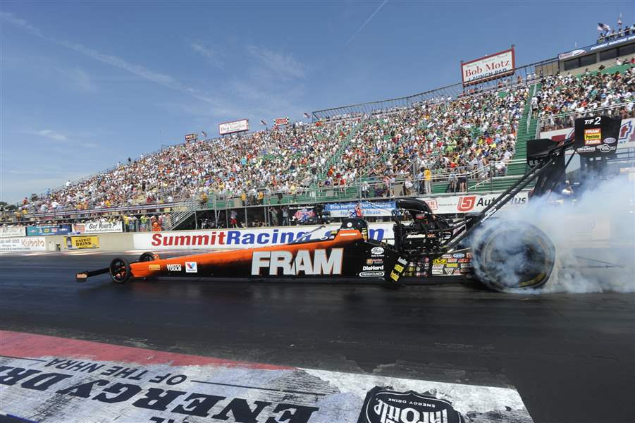 NHRA-Auto-Racing-2