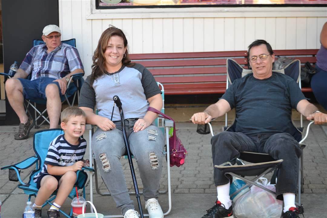 5a1b8879-7b8c-417a-9c7f-38d6309afcbe