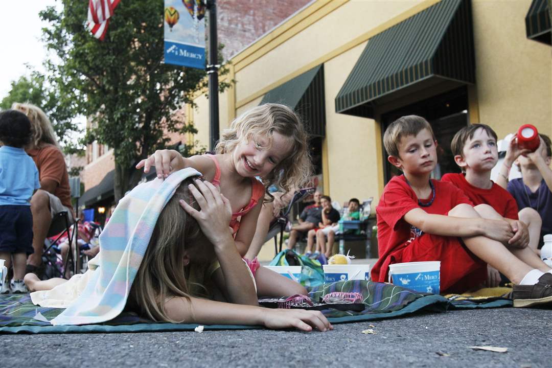 sylv-movie-joy-christian-isabella-muir