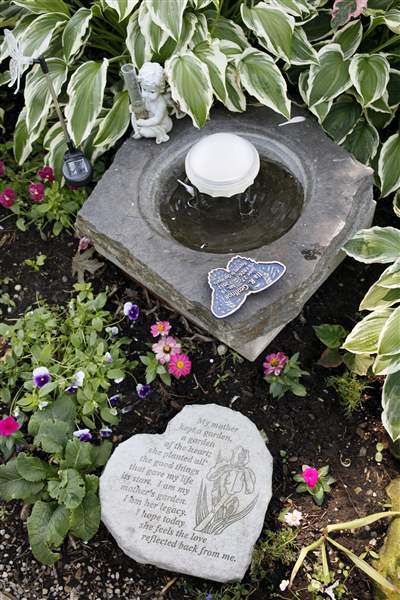 Memorial-to-Ila-R-Geoffrion-in-the-backyard