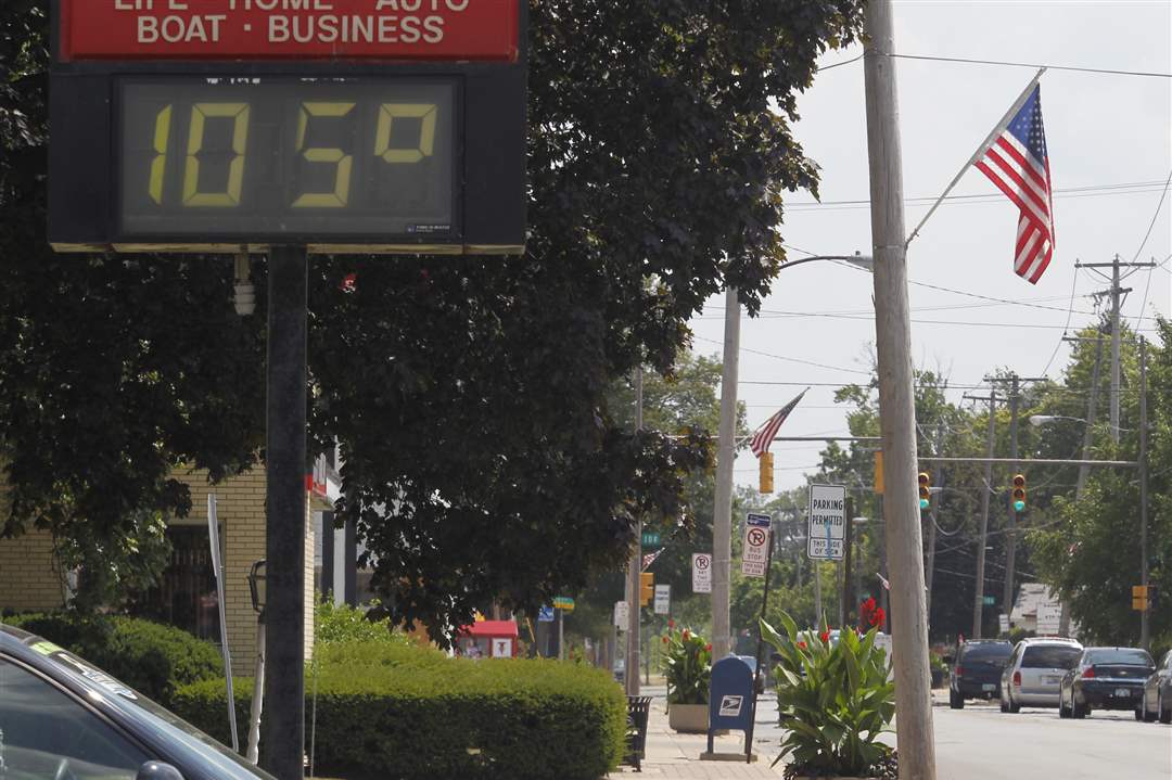 This-sign-read-105-degrees