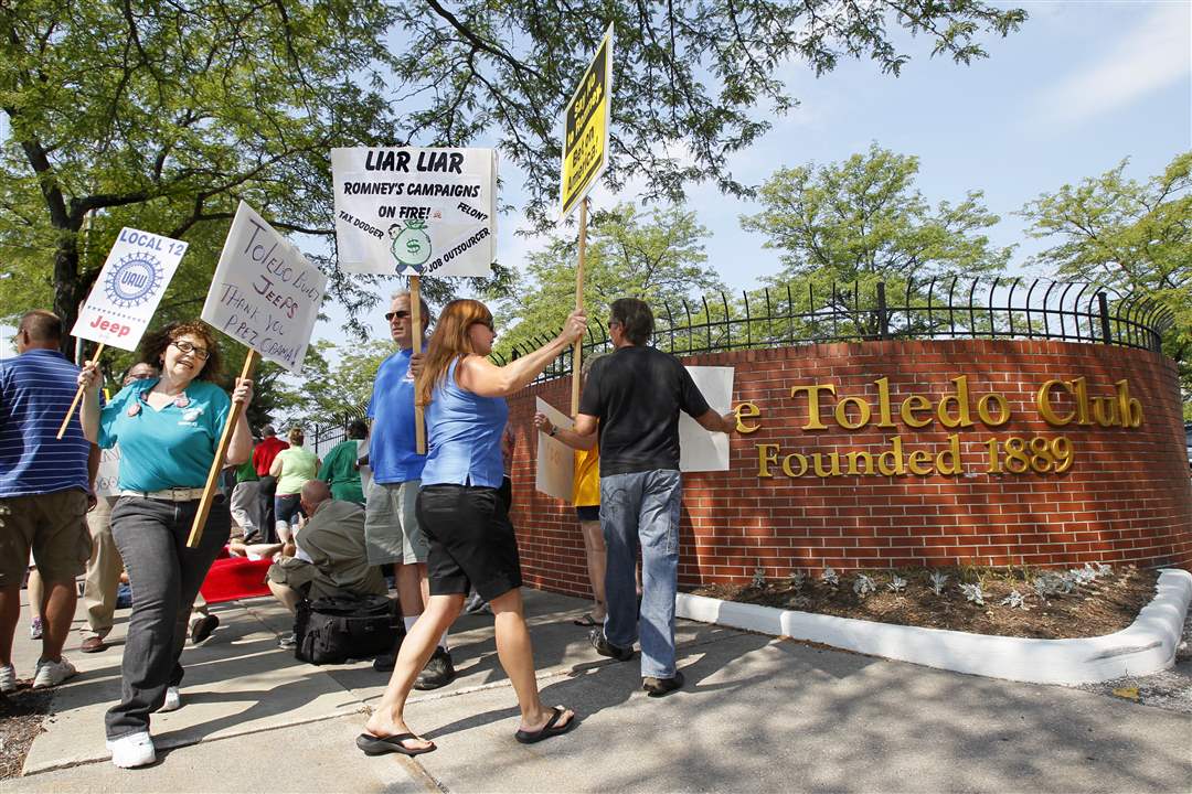 protesters-tc-1