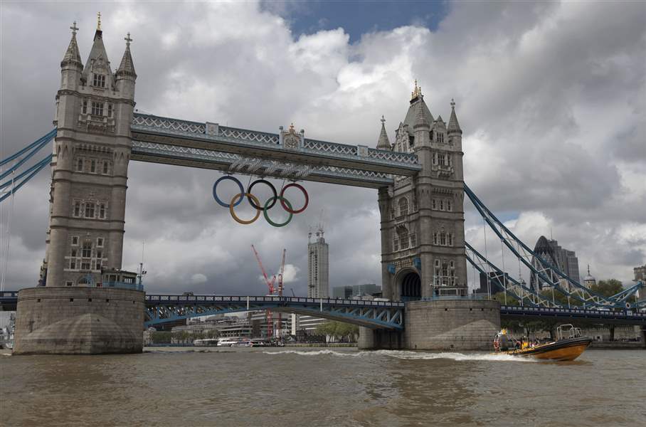Britain-OLY-London-2012-Thames-Highway