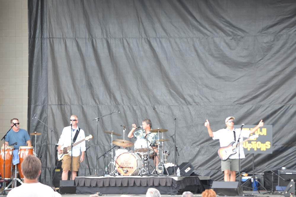 315b41d8-e4b6-41a3-b7b7-ca0a446a3cdd