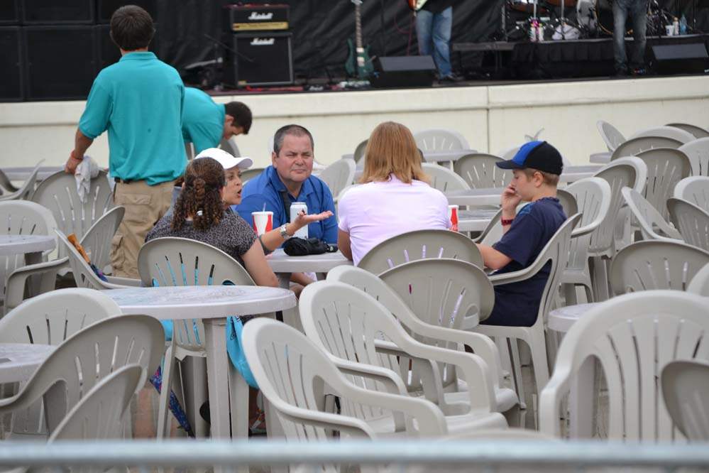 476bb646-4e38-4d3f-bd22-7a8b54b31025