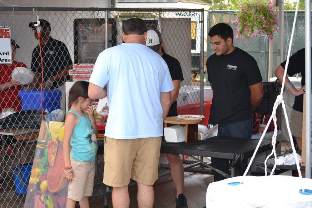 ddf6b146-dbda-49cc-b1d5-e3ce17cf9ce0