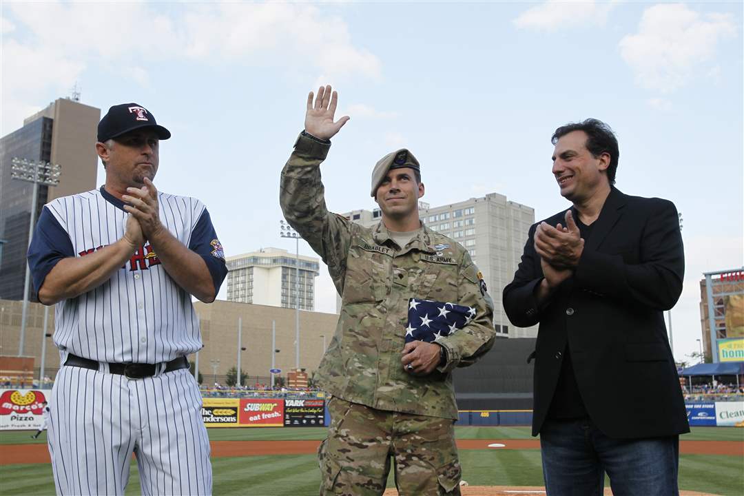 hens-nevin-joe-napoli-colby-bradley