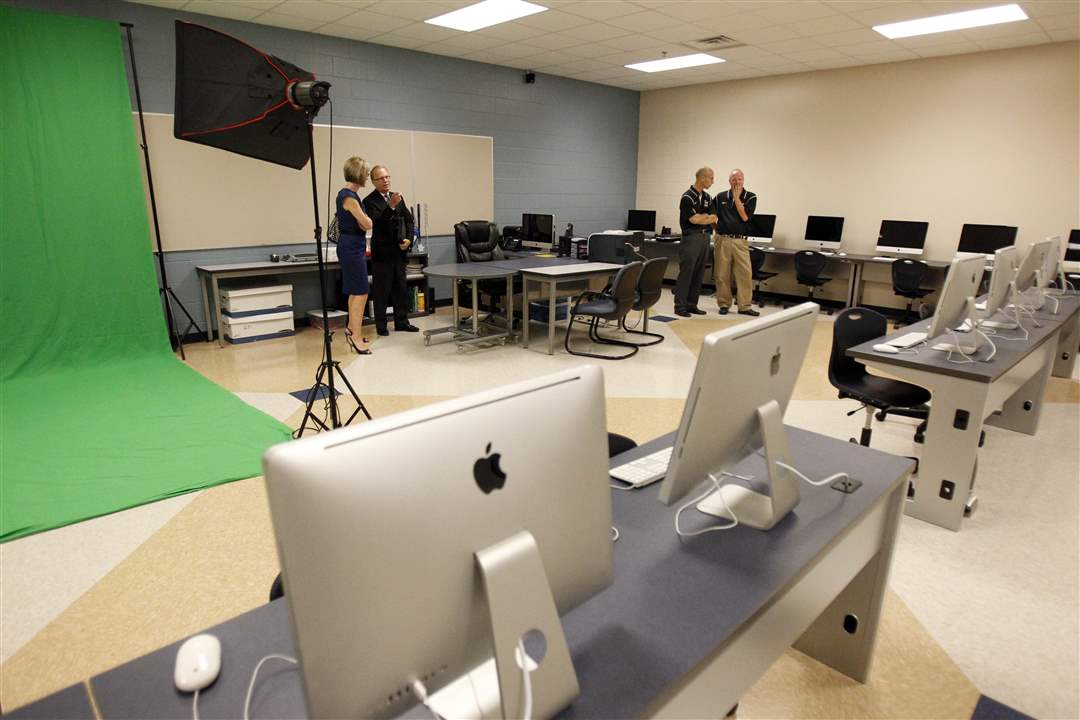 new-lake-high-school-4