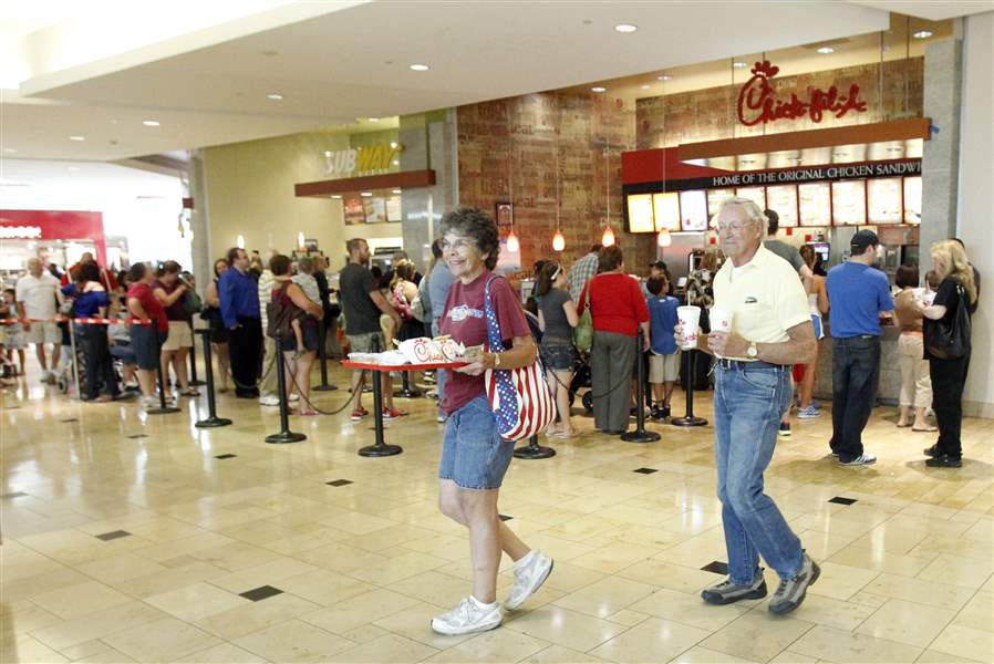 Forest-and-Arline-Sabin-chick-fil-a