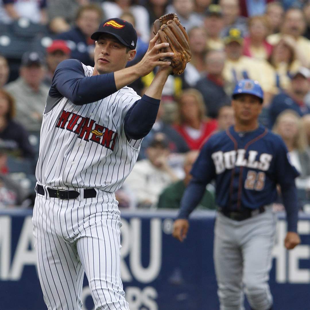 Toledo-Mud-Hens-third-baseman-Don-Kelly