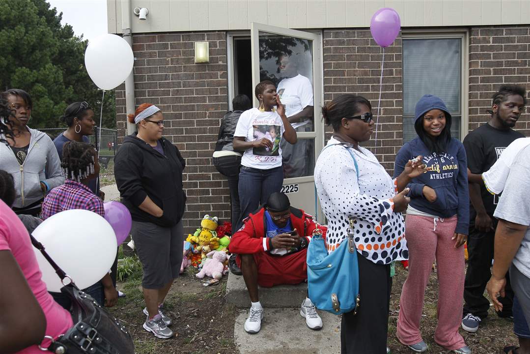 Family-and-friends-of-Keondra-1