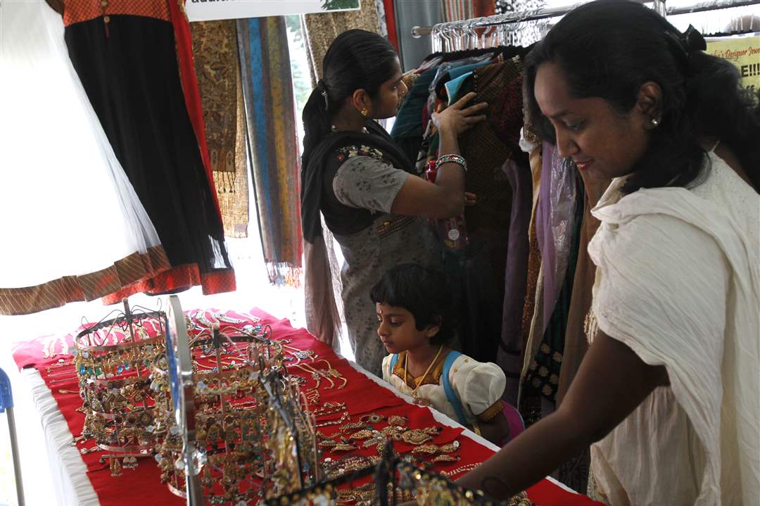Ramya-and-Ananya-Srivatsan
