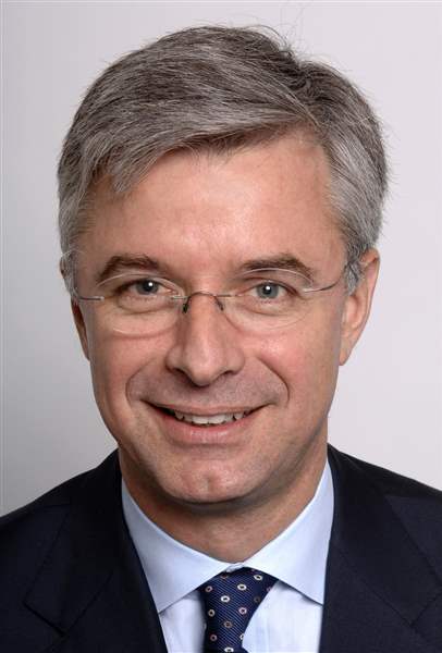 AP-CARLSON-Hubert-Joly