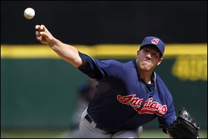 Cleveland Indians starting pitcher Zach McAllister throws against the Seattle Mariners in the second inning of Wednesday's game.