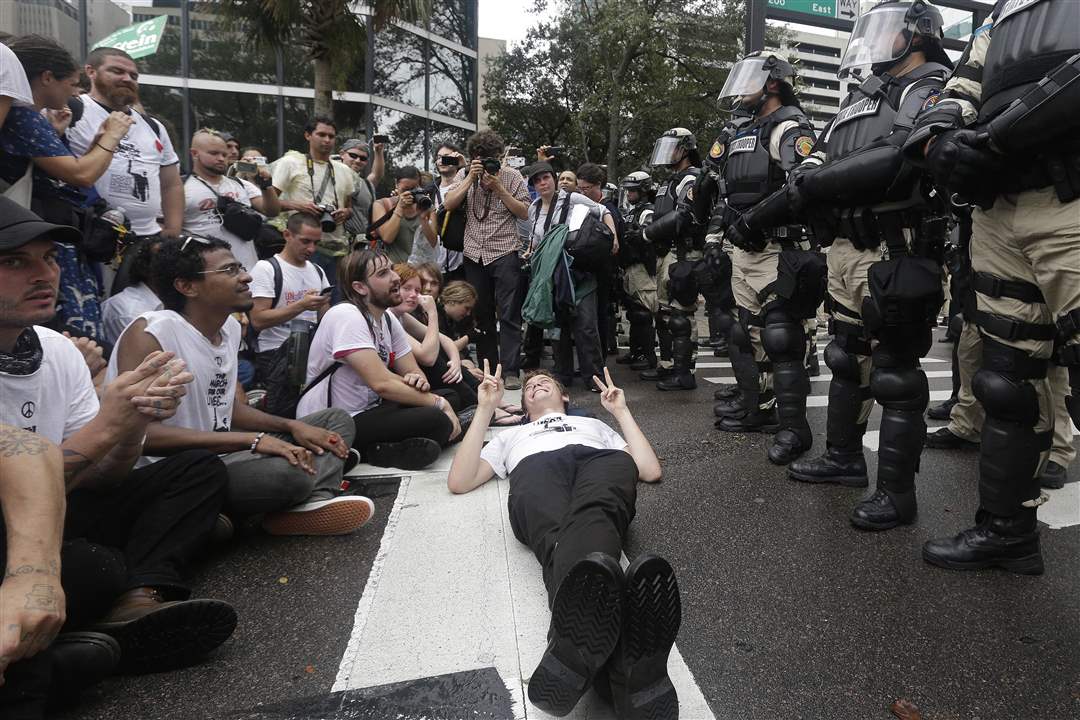 Republican-Convention-Protests-street-line