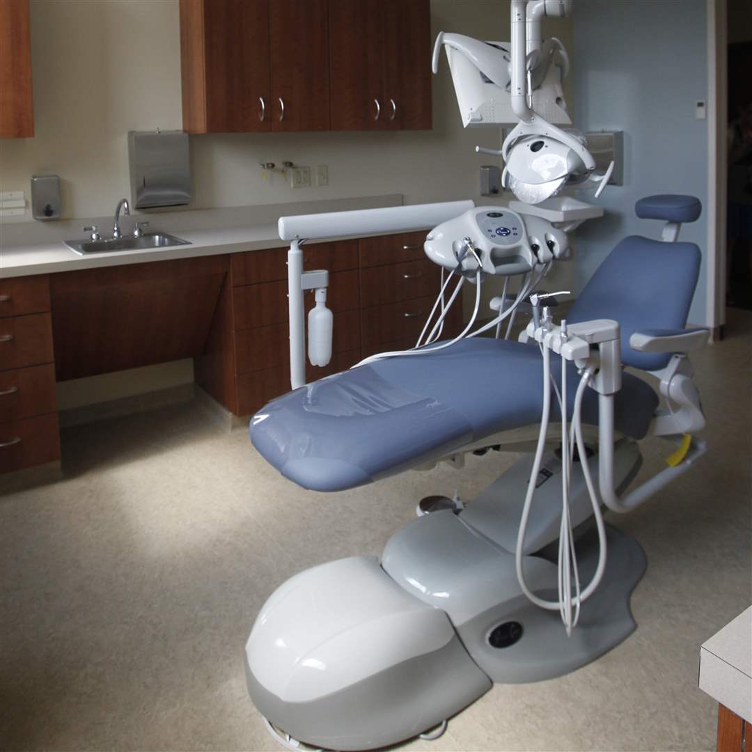 dental-chair-clinic