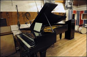 Now that an 1877 Steinway grand piano used by Motown artists has been restored, it's time for the historic instrument to be played.  And who better to do that than ex-Beatle Paul McCartney, who orchestrated the piano's refurbishment, and Berry Gordy, the architect of the Motown music label. 