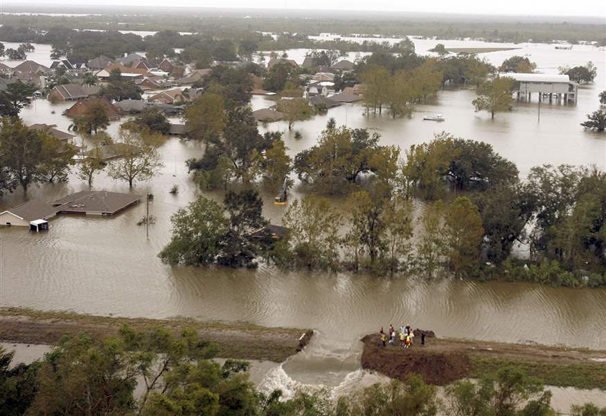 ISAAC-LOUISIANA-Braithwaite-levee