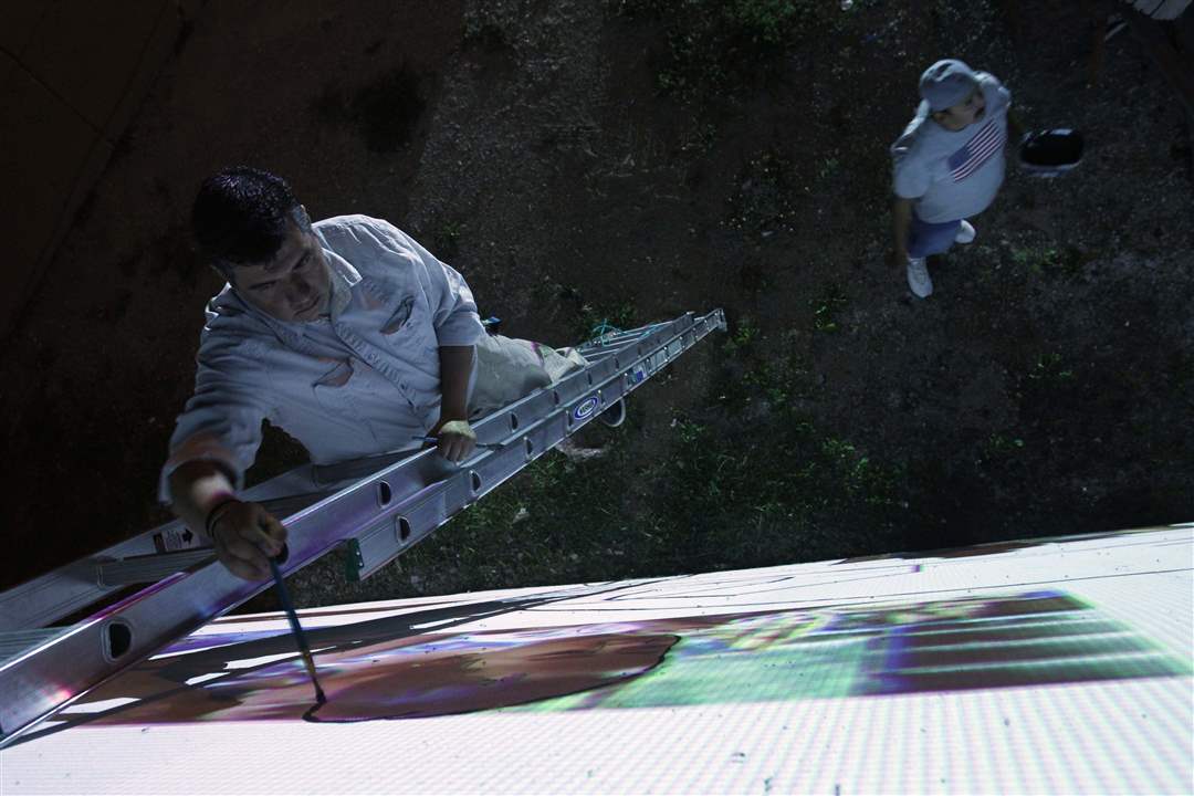 Broadway-murals-projection