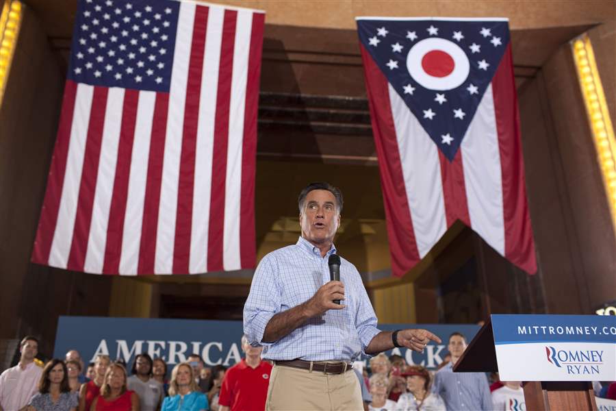 Mitt-Romney-addresses-the-Union-Terminal-crowd