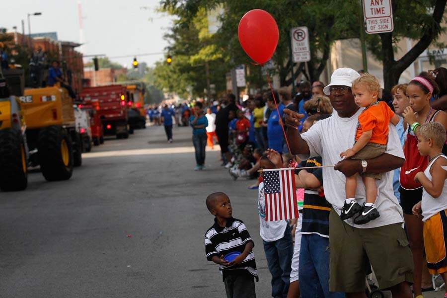 CTY-parade04p-Bobby-Lockett