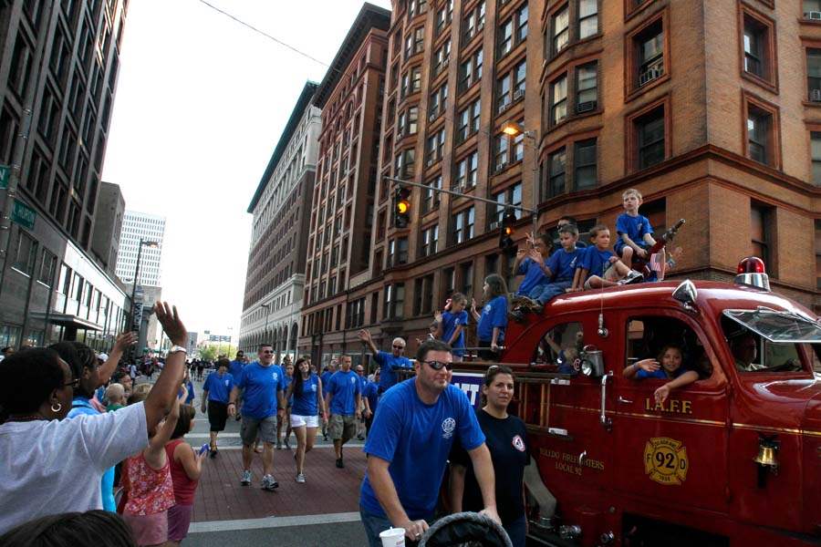 CTY-parade04p-TFD