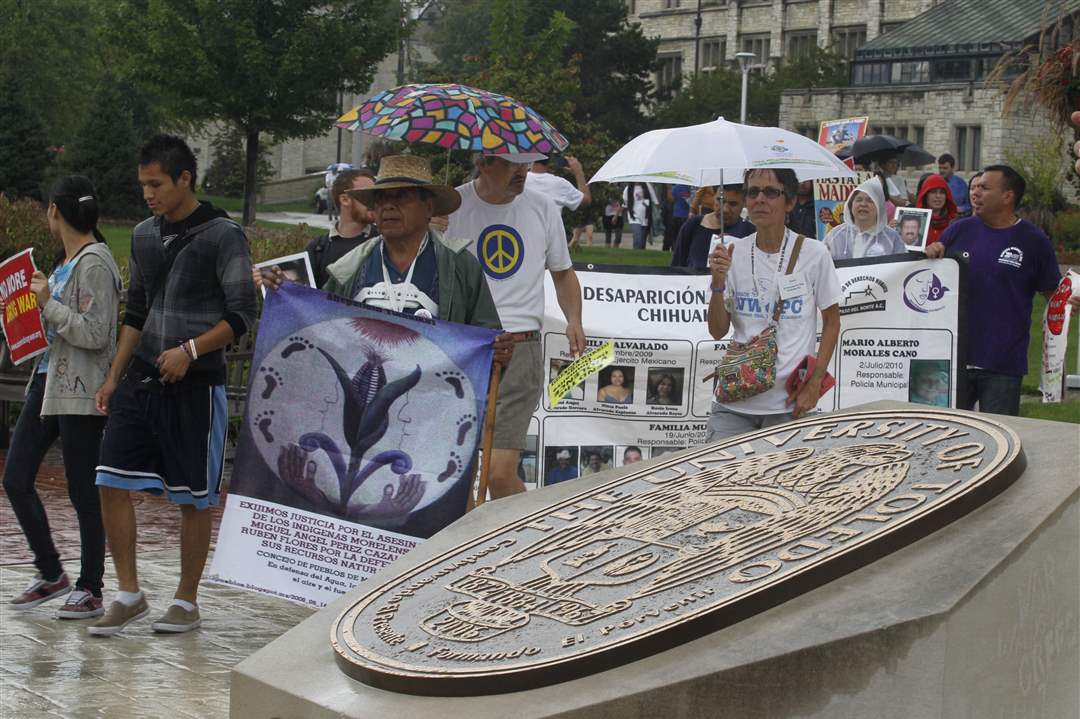 Caravan-for-Peace-marchers