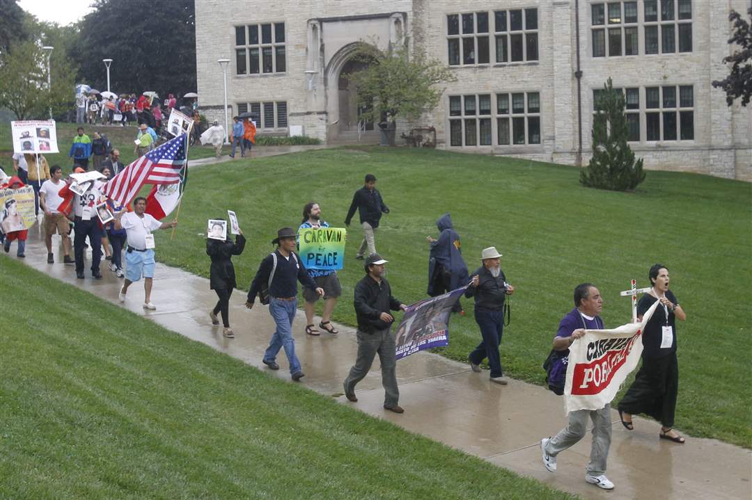 People-against-violence-and-drugs-in-Mexico