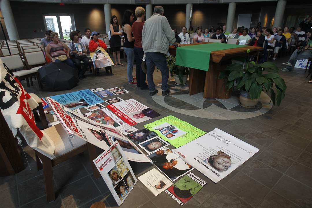 Photos-of-murdered-Mexicans-are-exhibited