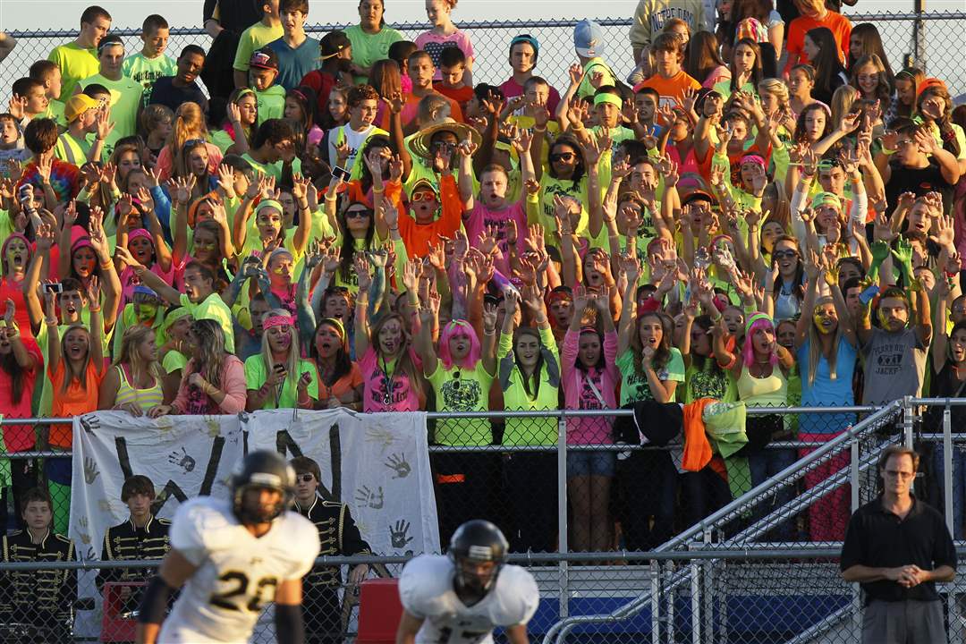 Perrysburg-at-Springfield-fans