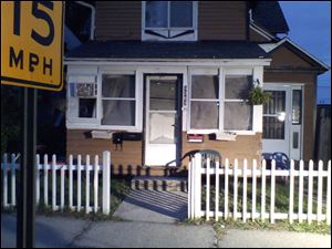 Toledo police investigate shootings in Toledo overnight.