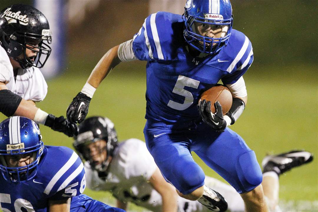 SPT-NLLfootball22p-10