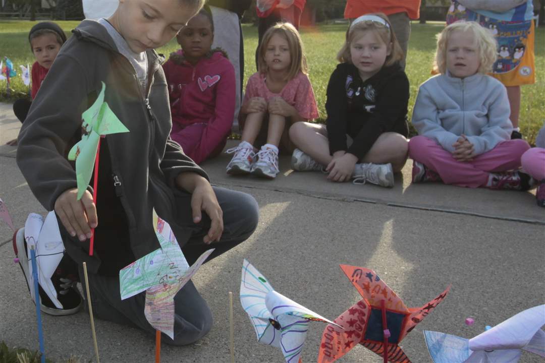 WEBPerry-pinwheels21p-4