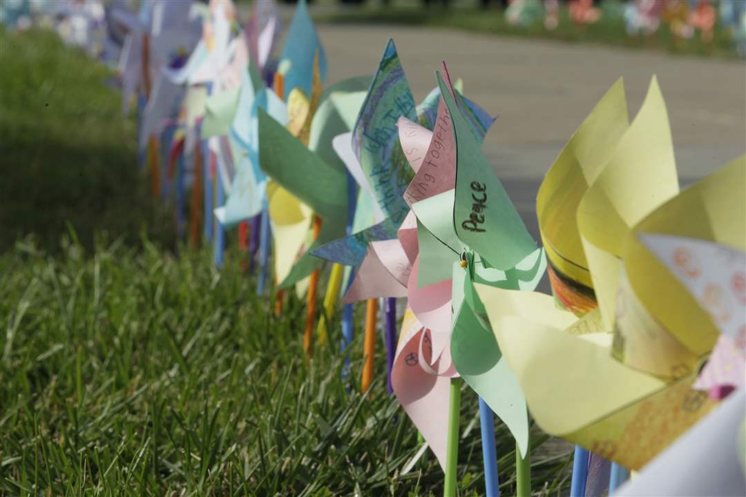 WEBPerry-pinwheels21p-9