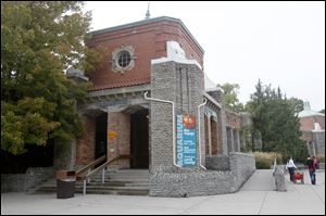 The Toledo Zoo is closing its aquarium for a major renovation of the building. Though the outside will remain the same, the $25 million renovations inside will take place throughout the next two years,