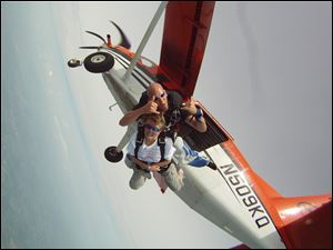 Robin Mower with her tandem instructor Dan Pushies.