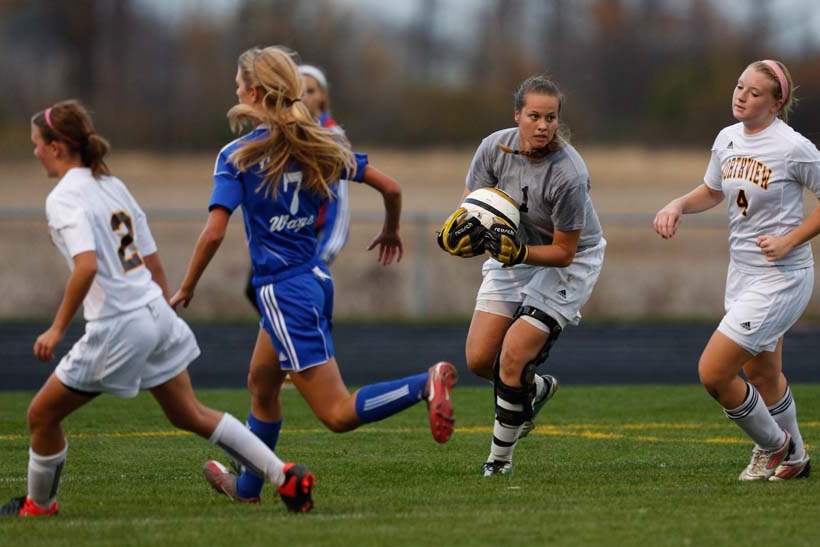 SPT-girlssoccer24p-shoemaker