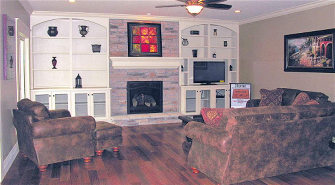 Perrysburg-LIving-room