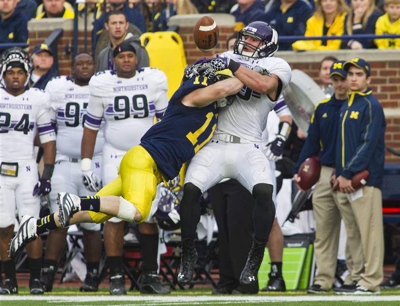 Northwestern-Michigan-Football-Kovacs