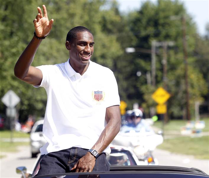 SPT-kynard19p-holiday-parade