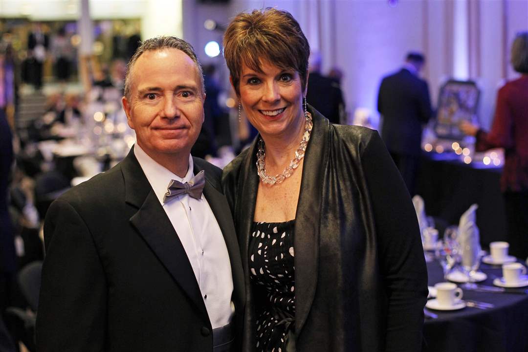 SOC-mobile03p-Vicky-and-George-Brymer