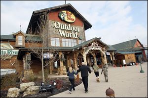 Shoppers arrive at Bass Pro Shop for the Black Friday sales.