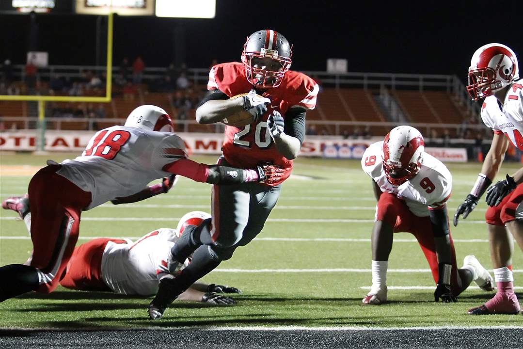 SPT-centralfootball1p-Edwards-TD