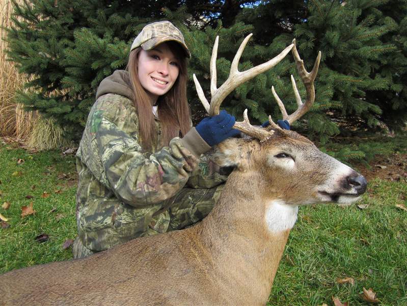 Katelyn-Spalding-DEER-HUNTER