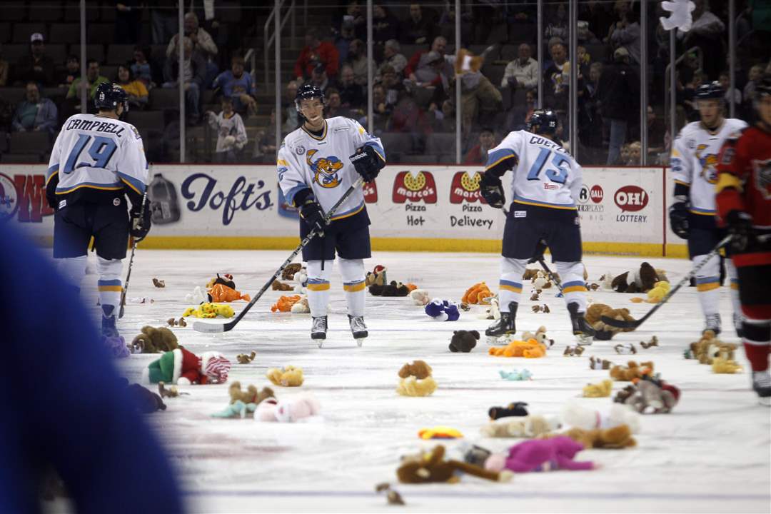 Walleye-teddy-bear-delivery-toss